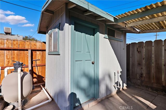 1110 V, Merced, CA 95341