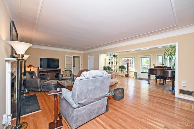 2516 Fairhill Drive, Cincinnati, OH 45239