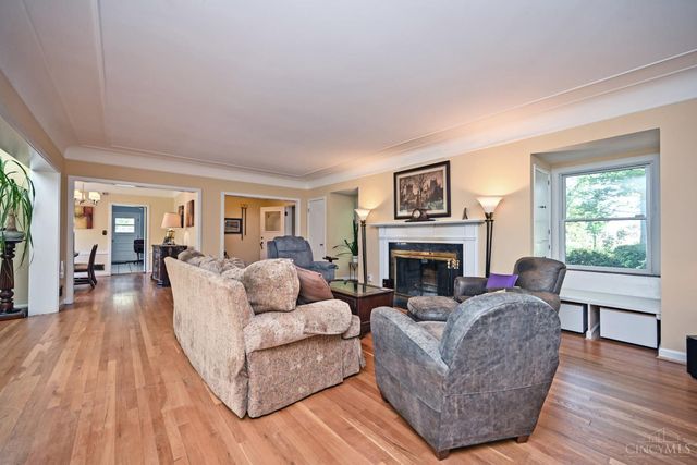 2516 Fairhill Drive, Cincinnati, OH 45239