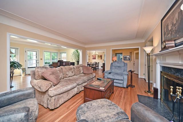 2516 Fairhill Drive, Cincinnati, OH 45239