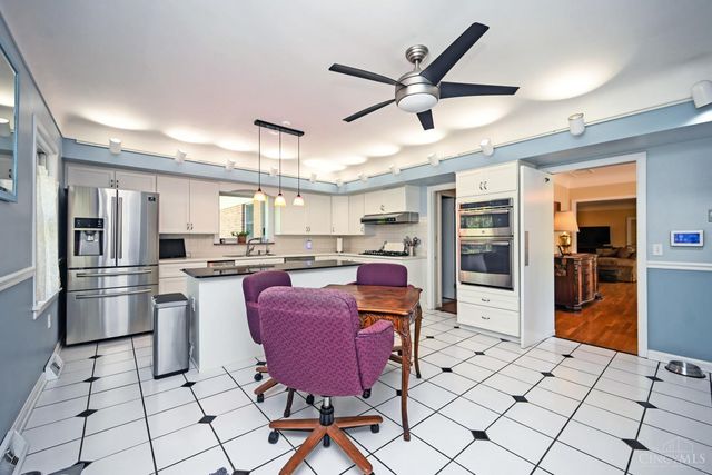 2516 Fairhill Drive, Cincinnati, OH 45239