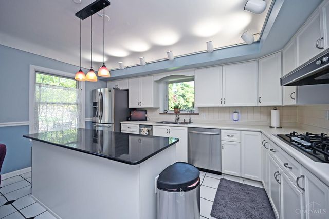 2516 Fairhill Drive, Cincinnati, OH 45239