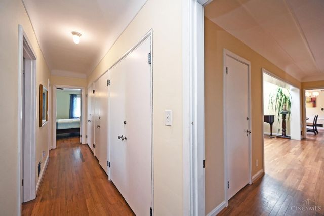 2516 Fairhill Drive, Cincinnati, OH 45239