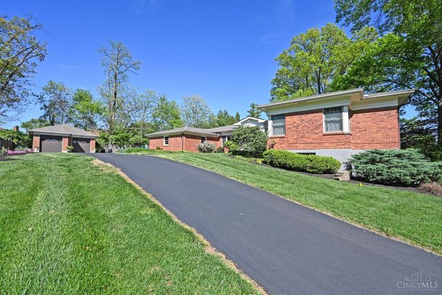 2516 Fairhill Drive, Cincinnati, OH 45239
