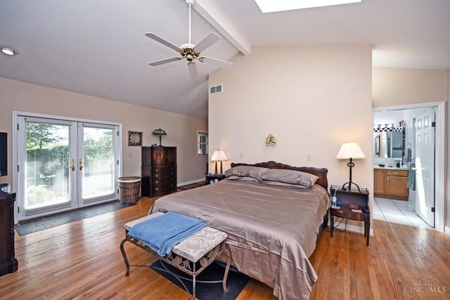 2516 Fairhill Drive, Cincinnati, OH 45239