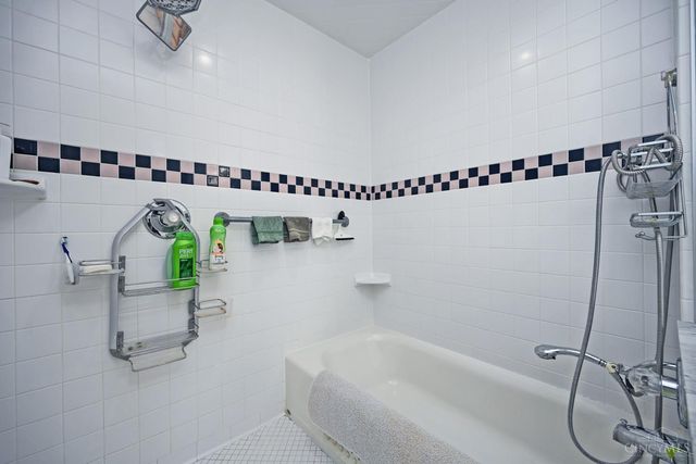 2516 Fairhill Drive, Cincinnati, OH 45239