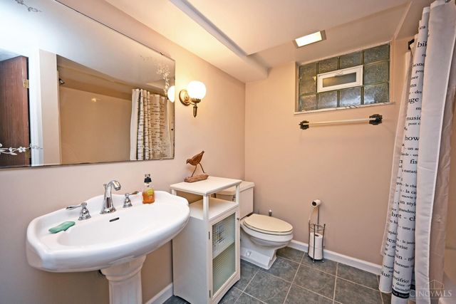 2516 Fairhill Drive, Cincinnati, OH 45239