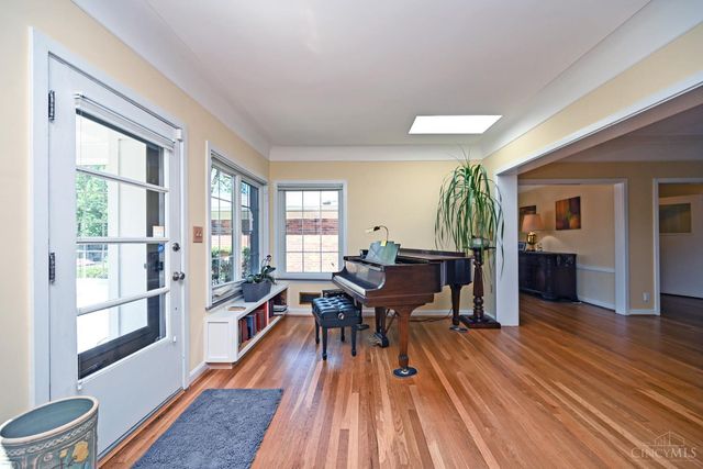 2516 Fairhill Drive, Cincinnati, OH 45239