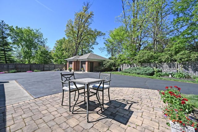 2516 Fairhill Drive, Cincinnati, OH 45239