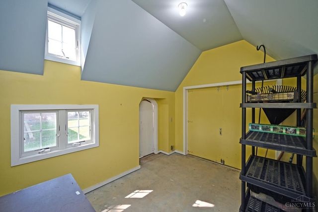 2516 Fairhill Drive, Cincinnati, OH 45239