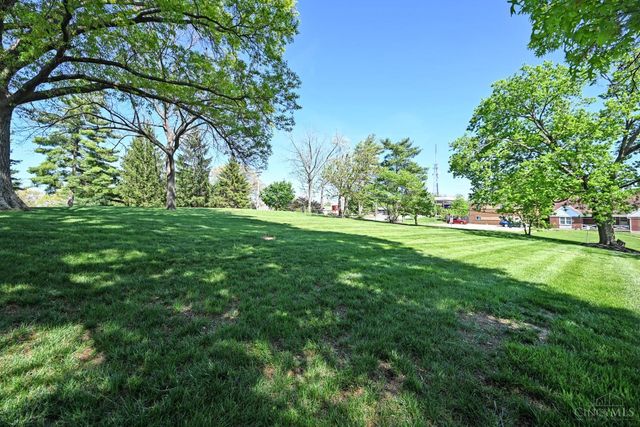 2516 Fairhill Drive, Cincinnati, OH 45239