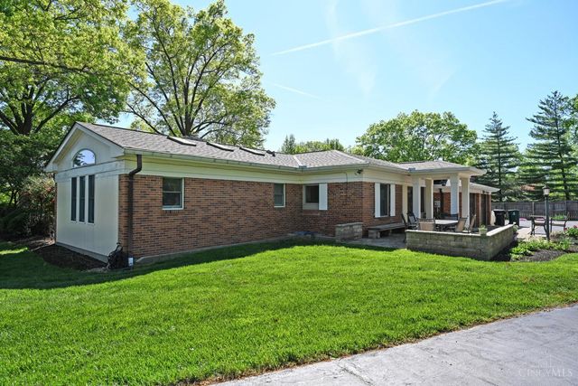 2516 Fairhill Drive, Cincinnati, OH 45239