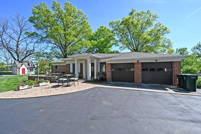 2516 Fairhill Drive, Cincinnati, OH 45239