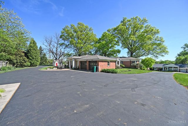 2516 Fairhill Drive, Cincinnati, OH 45239