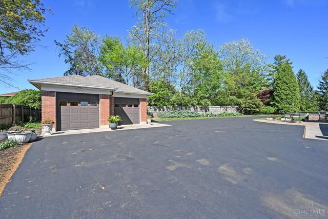 2516 Fairhill Drive, Cincinnati, OH 45239