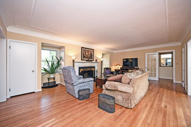 2516 Fairhill Drive, Cincinnati, OH 45239