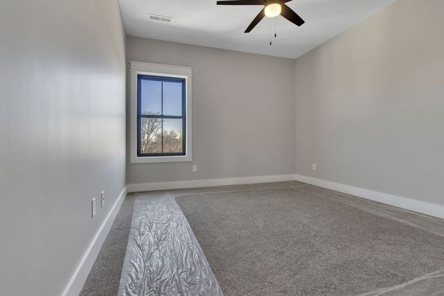 1419 Doc Johns Blvd, Murfreesboro, TN 37128