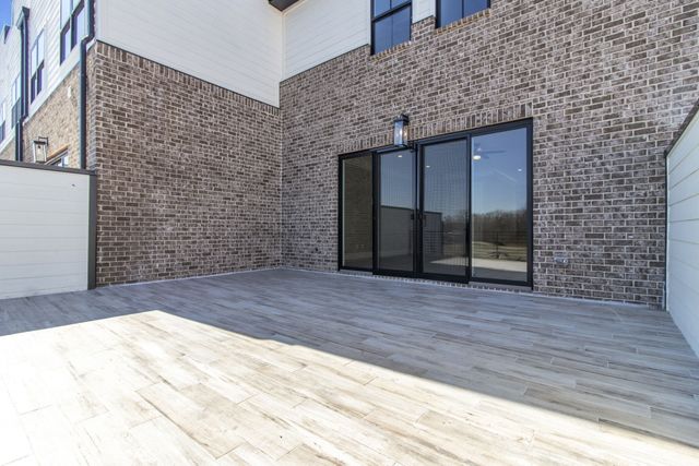 1419 Doc Johns Blvd, Murfreesboro, TN 37128