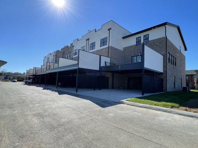 1419 Doc Johns Blvd, Murfreesboro, TN 37128