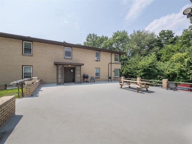 503 N Riverview Drive, Parchment, MI 49004