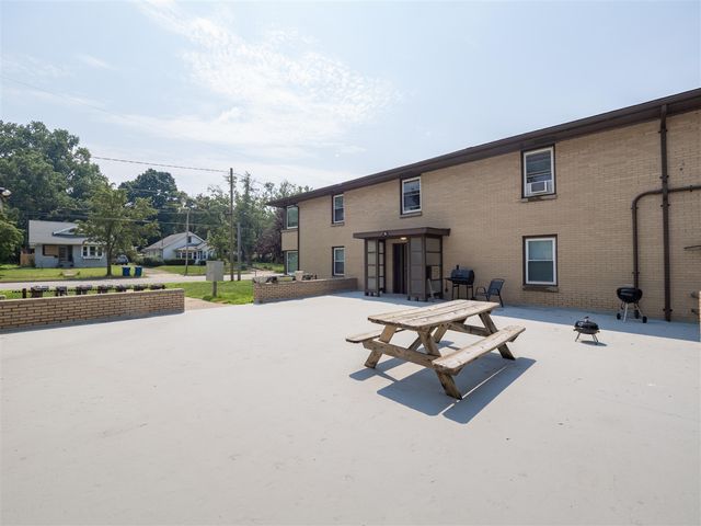 503 N Riverview Drive, Parchment, MI 49004