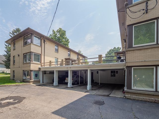 503 N Riverview Drive, Parchment, MI 49004