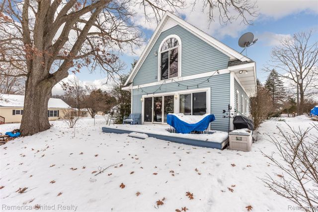 1491 Division Drive, Hartland Township, MI 48353