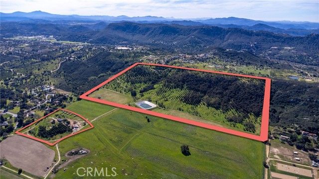 15300 Round Tree Road, Valley Center, CA 92082