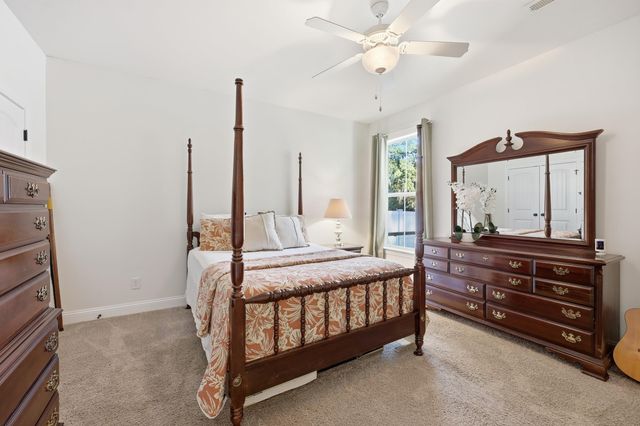 15 Flaggpoint Ln., Murrells Inlet, SC 29576