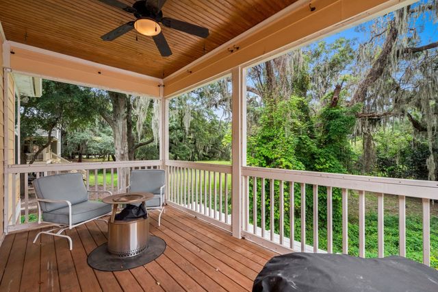 15 Flaggpoint Ln., Murrells Inlet, SC 29576