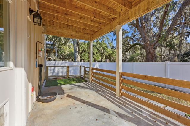 15 Flaggpoint Ln., Murrells Inlet, SC 29576