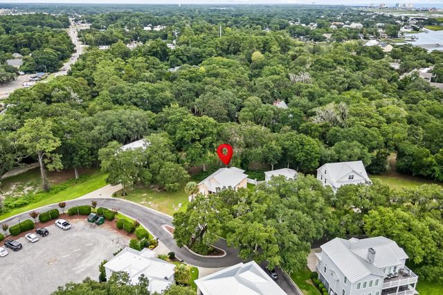 15 Flaggpoint Ln., Murrells Inlet, SC 29576