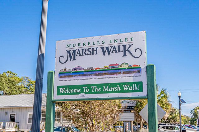15 Flaggpoint Ln., Murrells Inlet, SC 29576