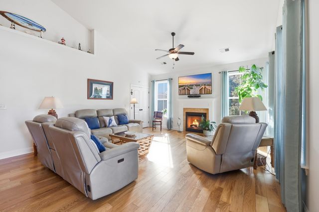 15 Flaggpoint Ln., Murrells Inlet, SC 29576