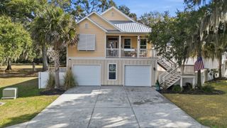 15 Flaggpoint Ln., Murrells Inlet, SC 29576