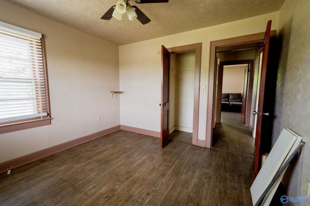 1616 Sparkman Street NW, Hartselle, AL 35640