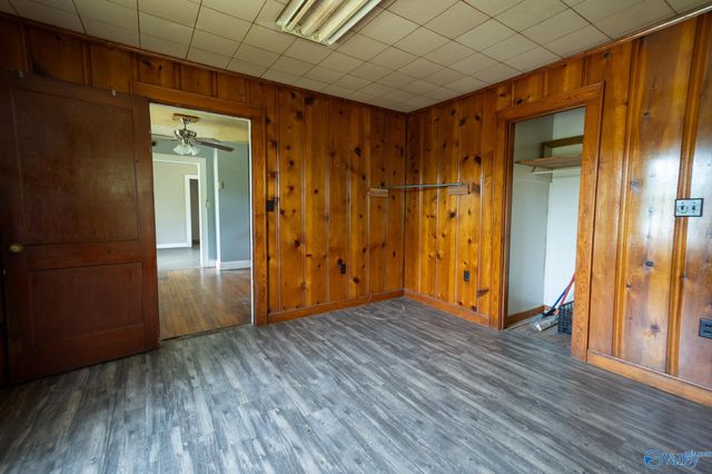1616 Sparkman Street NW, Hartselle, AL 35640