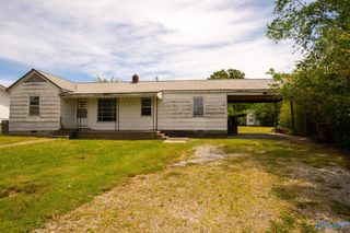 1616 Sparkman Street NW, Hartselle, AL 35640