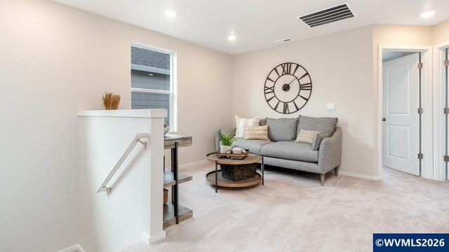 361 Stella St NE, Salem, OR 97301