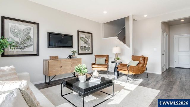 361 Stella St NE, Salem, OR 97301