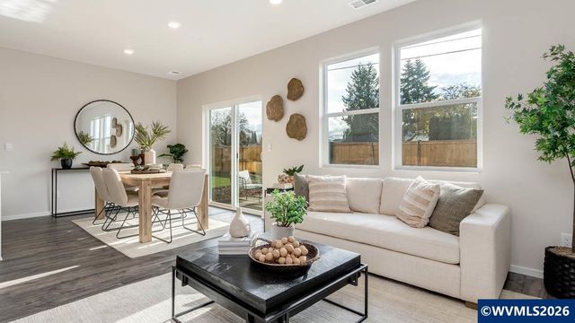 361 Stella St NE, Salem, OR 97301