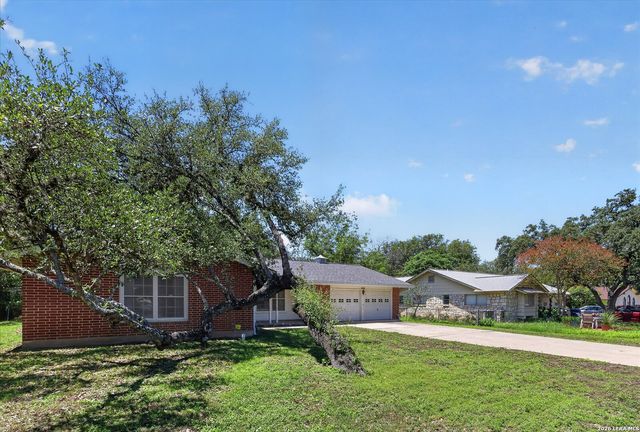 622 Serenade Dr, San Antonio, TX 78216