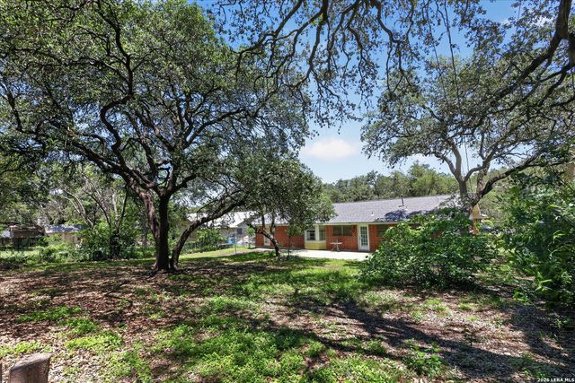 622 Serenade Dr, San Antonio, TX 78216