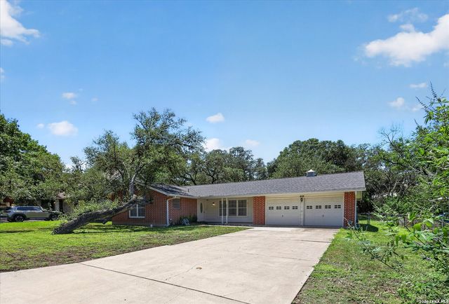 622 Serenade Dr, San Antonio, TX 78216