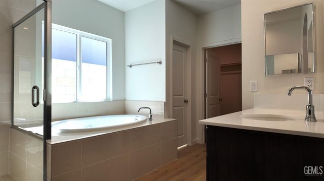 12716 Petaluma Court, Bakersfield, CA 93311