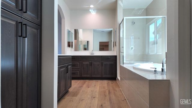 12716 Petaluma Court, Bakersfield, CA 93311