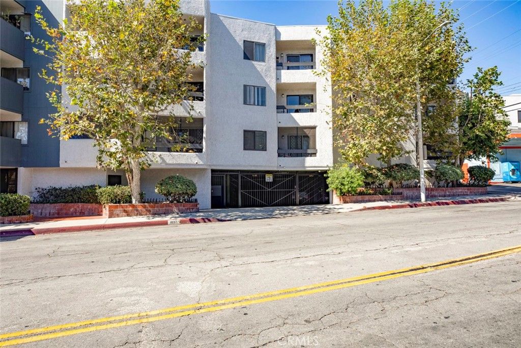 1037 N Vista, Los Angeles, CA 90046 — exterior