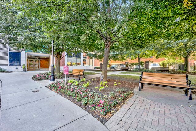 1717 S Prairie Avenue 608, Chicago, IL 60616