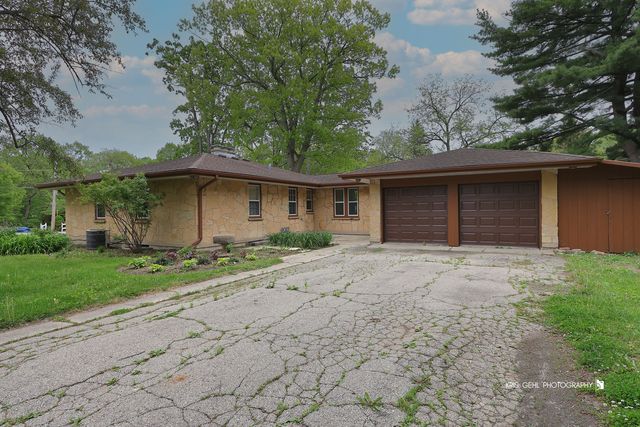 3320 Sharon Place, Zion, IL 60099