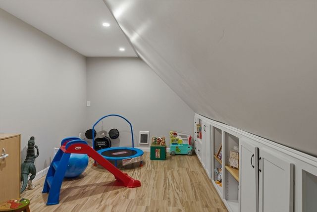 141 Bickford Hill Rd, Gardner, MA 01440